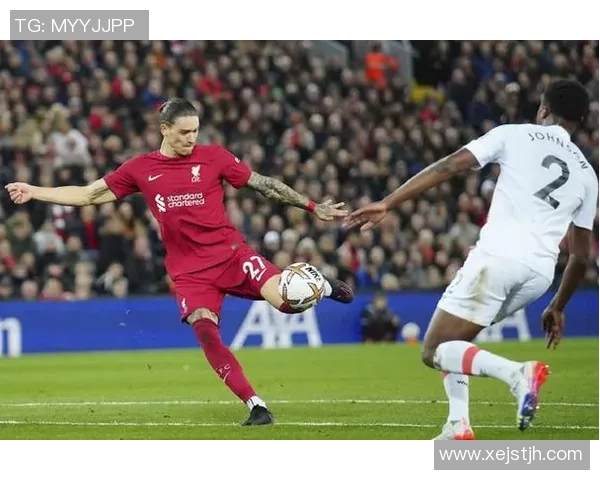 利物浦赛场爆发小插曲，裁判如何处理？